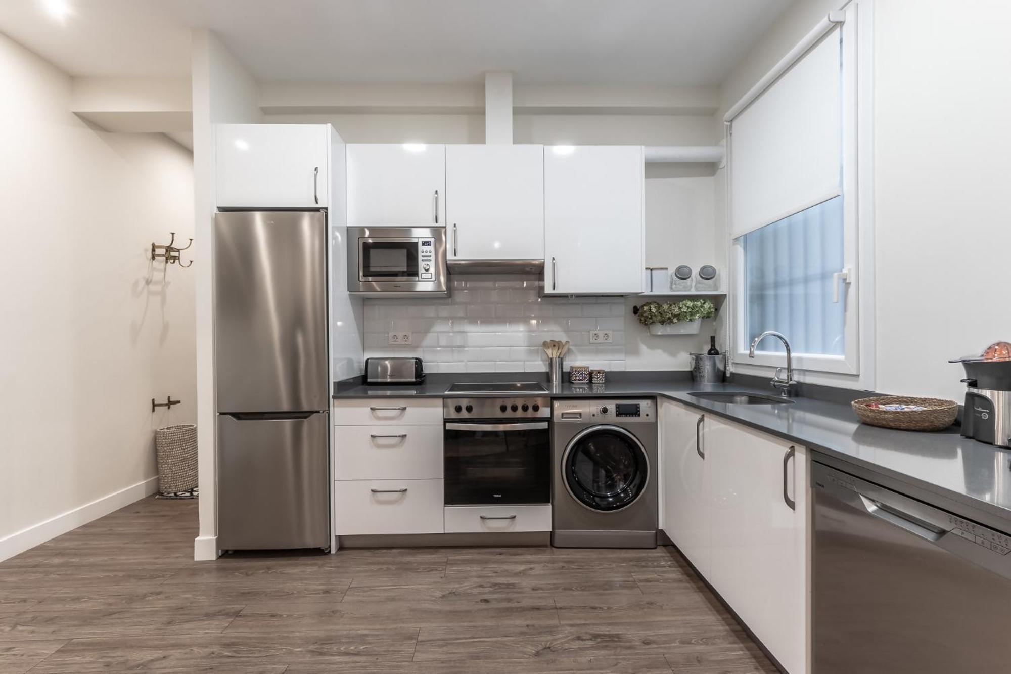 Homeloving Apartment Bilbao Centre With Parking ภายนอก รูปภาพ